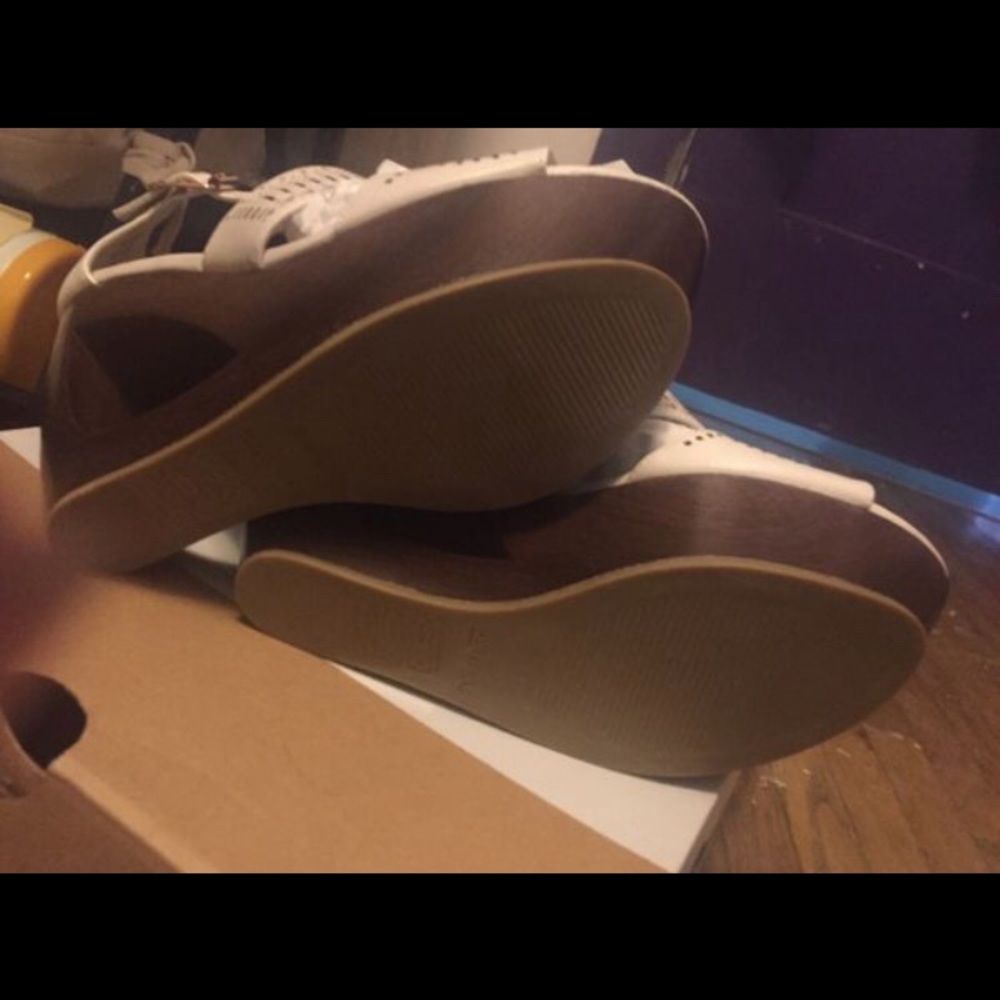 Call it spring wedges - Picture 2 of 3